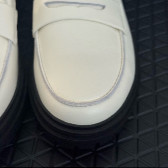 Quince Cream Loafers with Black Soles - Picture 16 of 16